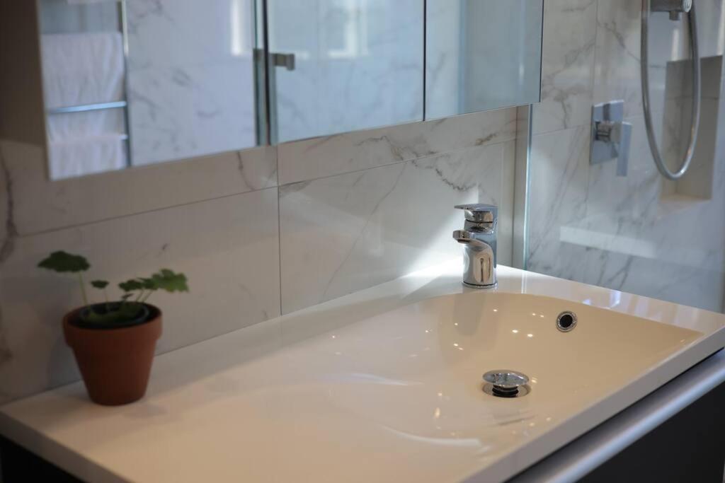 אוקלנד Modern Lifestyle Retreat With Stunning City View מראה חיצוני תמונה